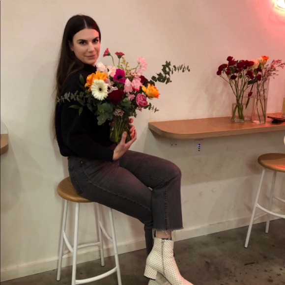 Meet your Posher εїз Tana Lindsay - Picture 9 of 16